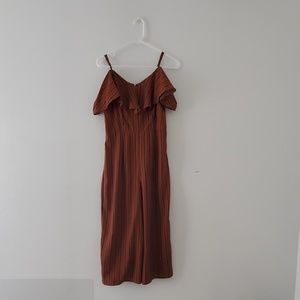 Selling a ankle high jumpsuit